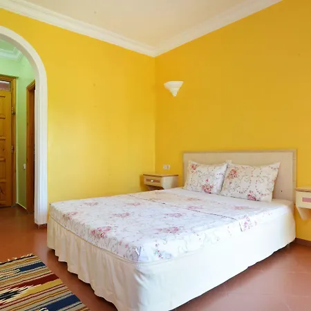 Oblomov Hotell Çıralı